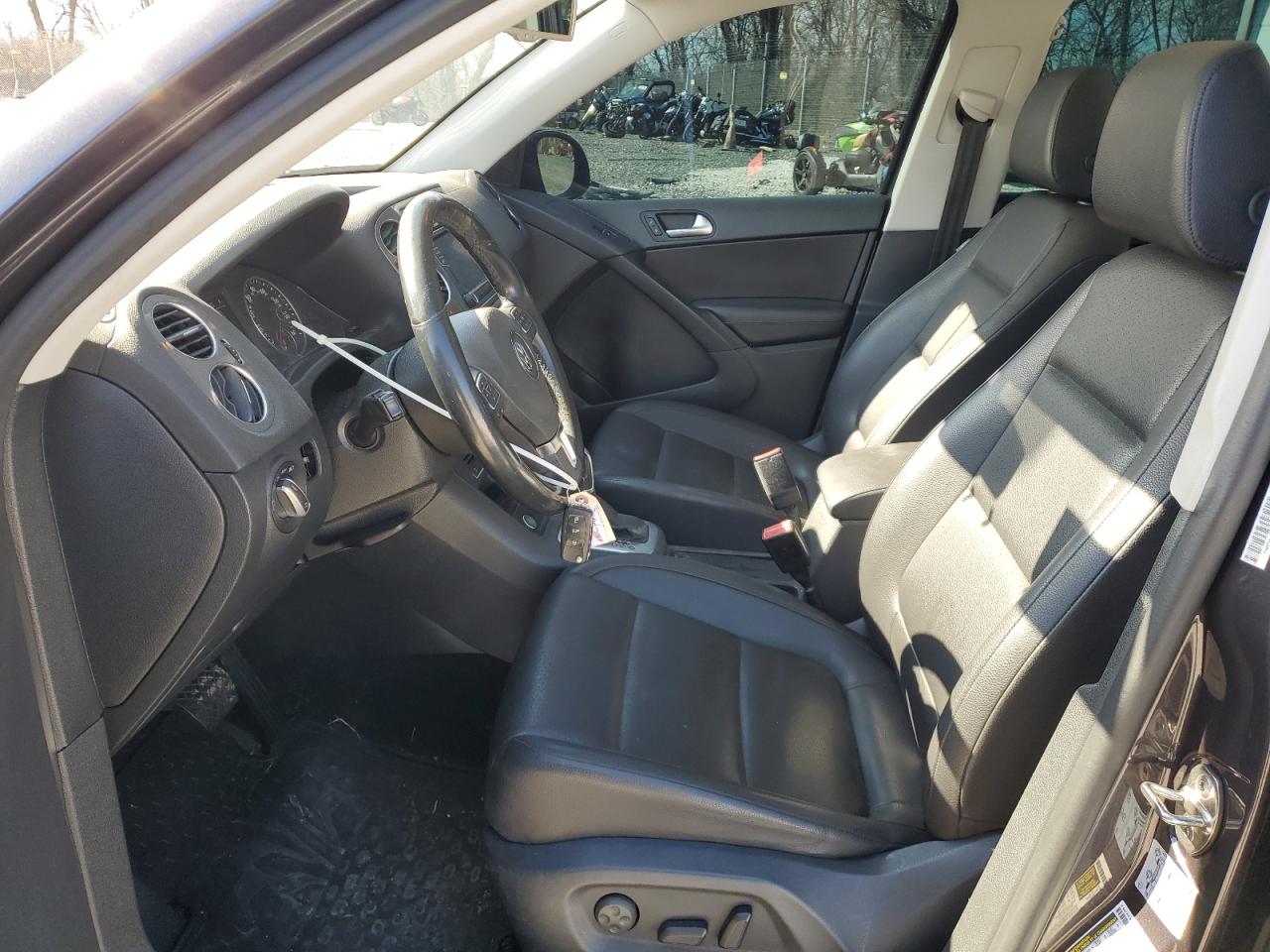 2016 Volkswagen Tiguan S VIN: WVGAV7AX4GW549004 Lot: 48289145