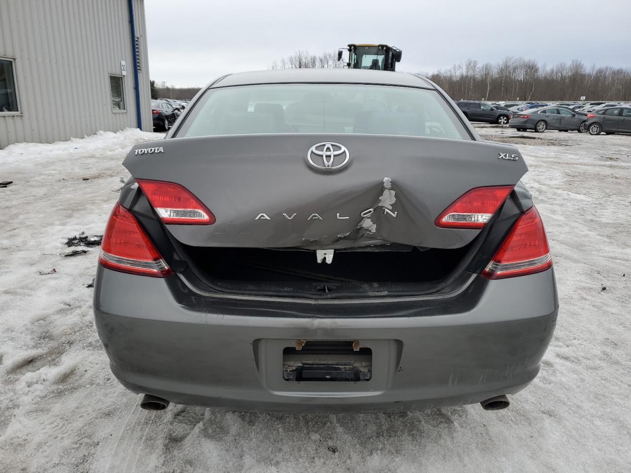 2006 Toyota Avalon - Image 6
