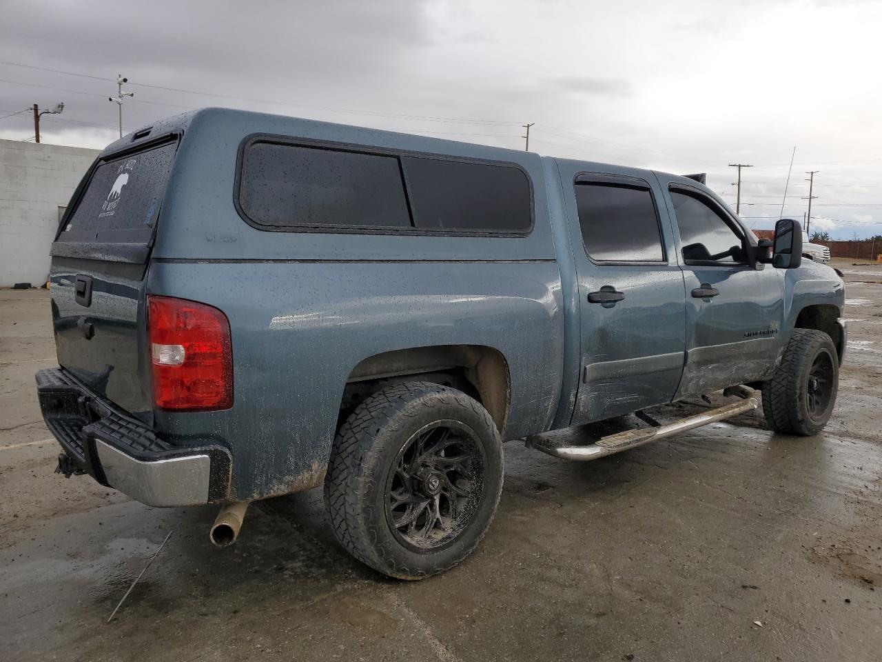 2007 Chevrolet Silverado - Image 3