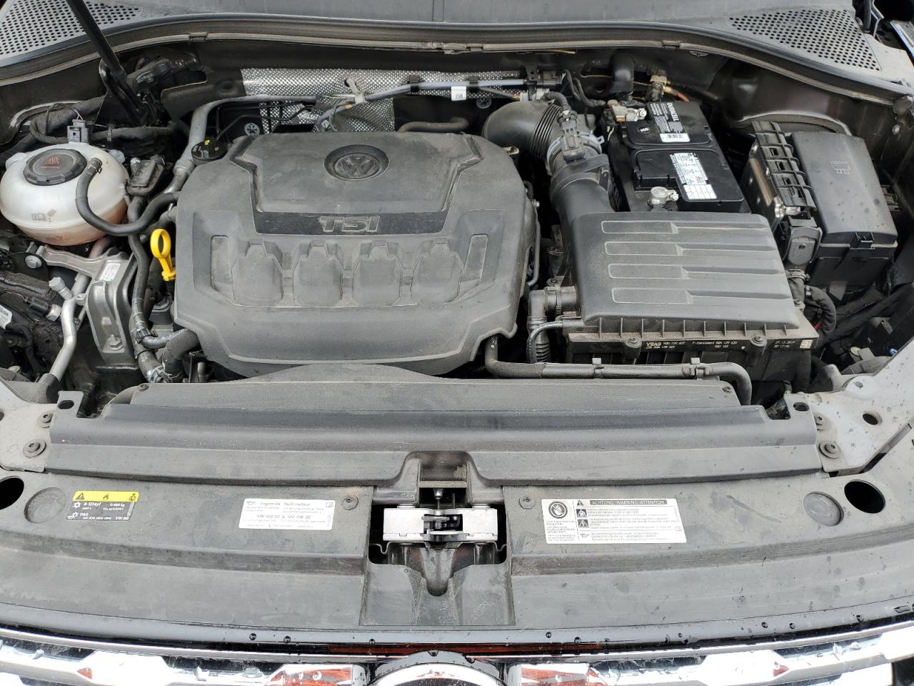 2020 Volkswagen Tiguan - Image 14