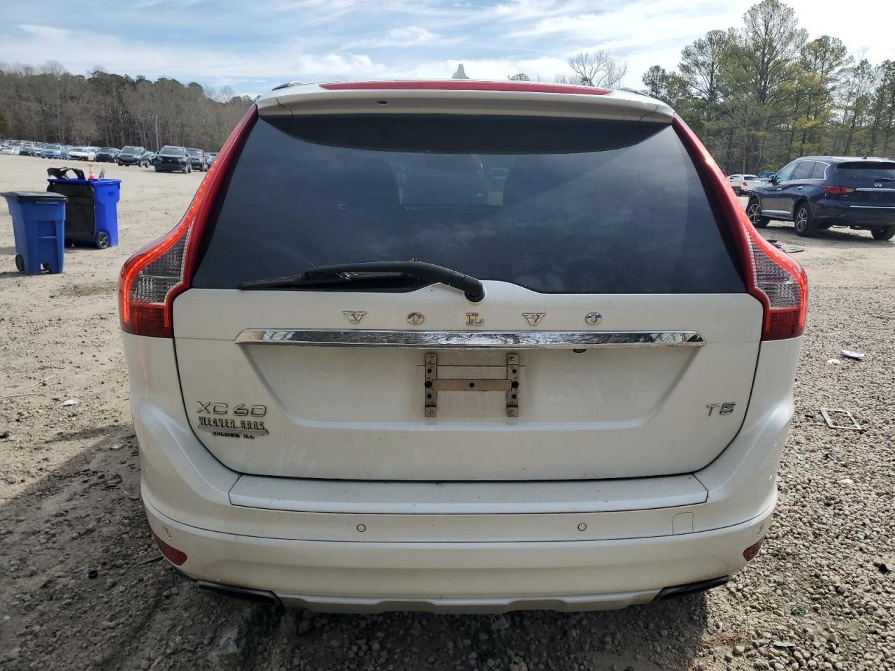 2015 Volvo XC60 - Image 6