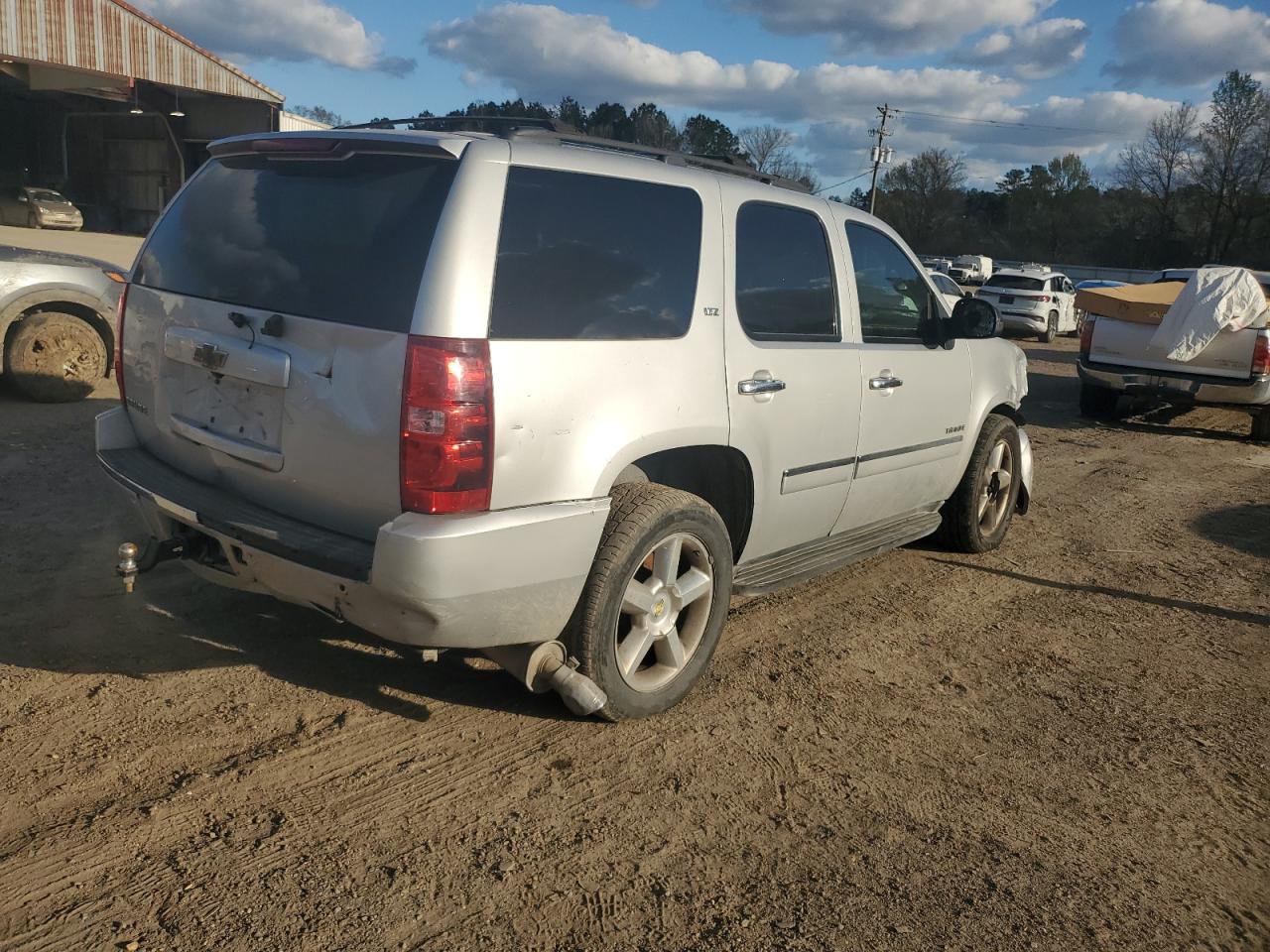 2013 Chevrolet Tahoe - Image 3