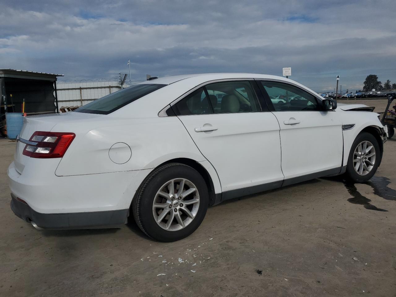 2013 Ford Taurus - Image 3