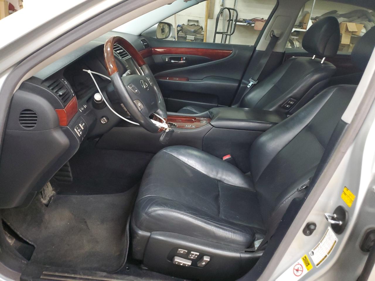 2008 Lexus LS - Image 7