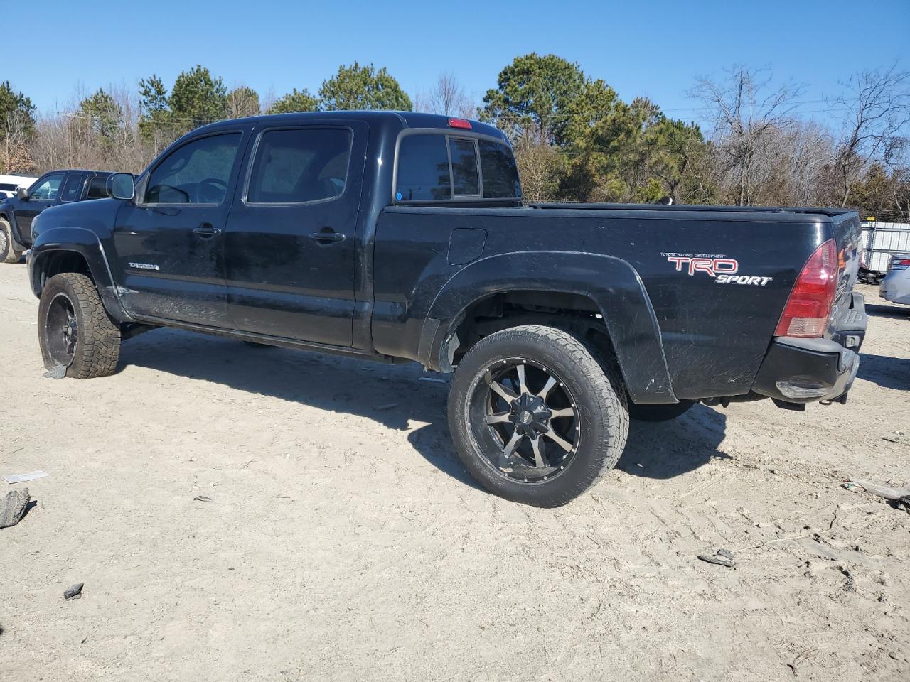 2005 Toyota Tacoma - Image 2