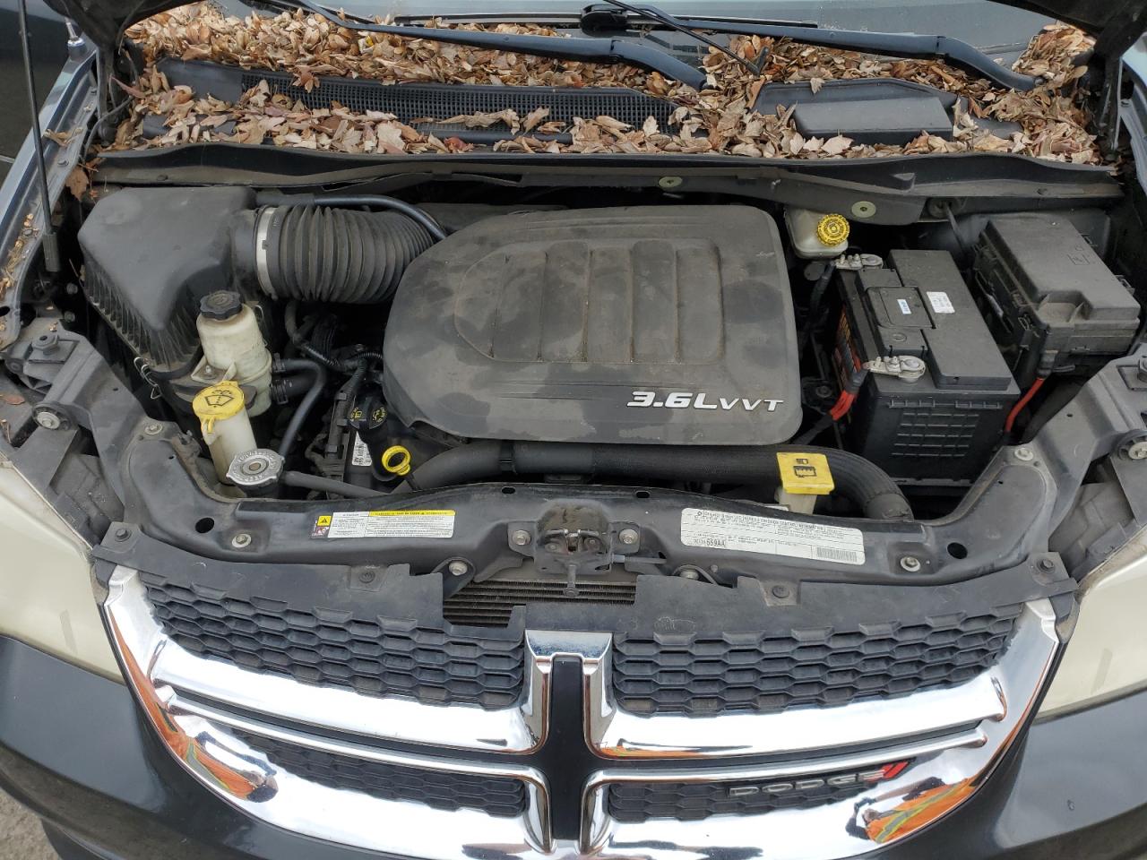2012 Dodge Caravan - Image 12