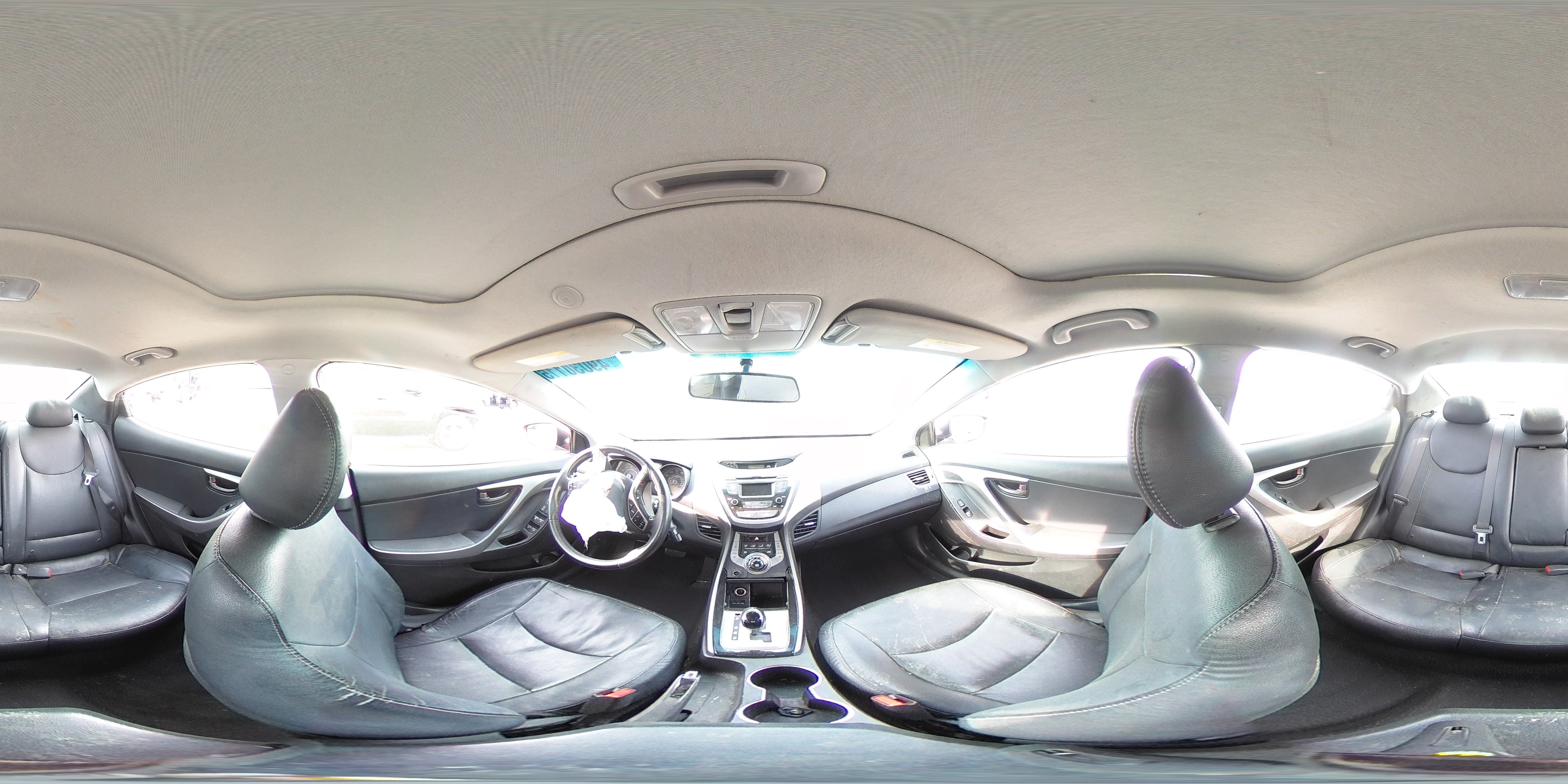 2013 Hyundai Elantra - Image 13