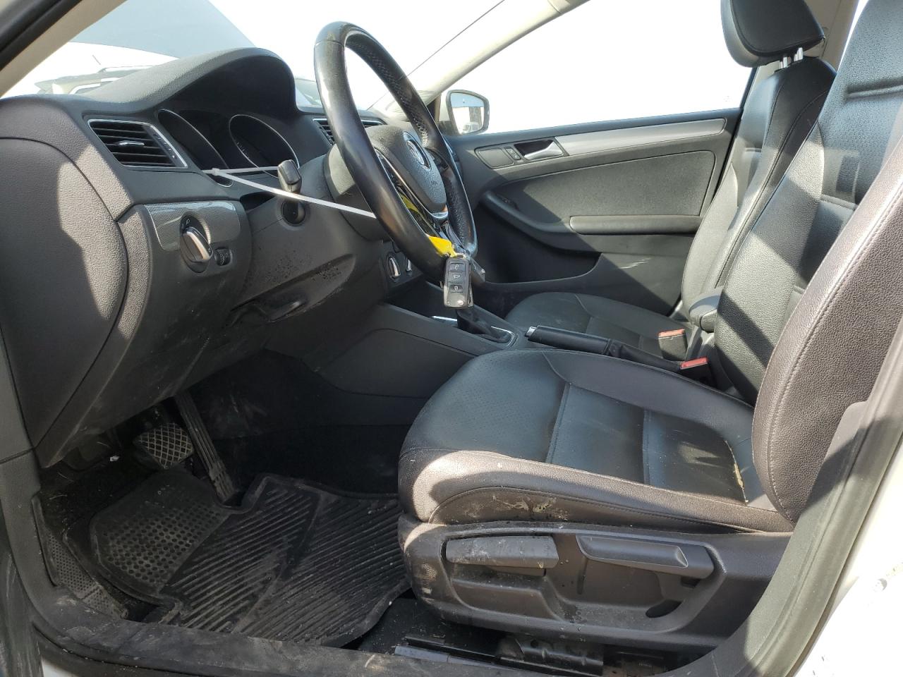 2015 Volkswagen Jetta - Image 7