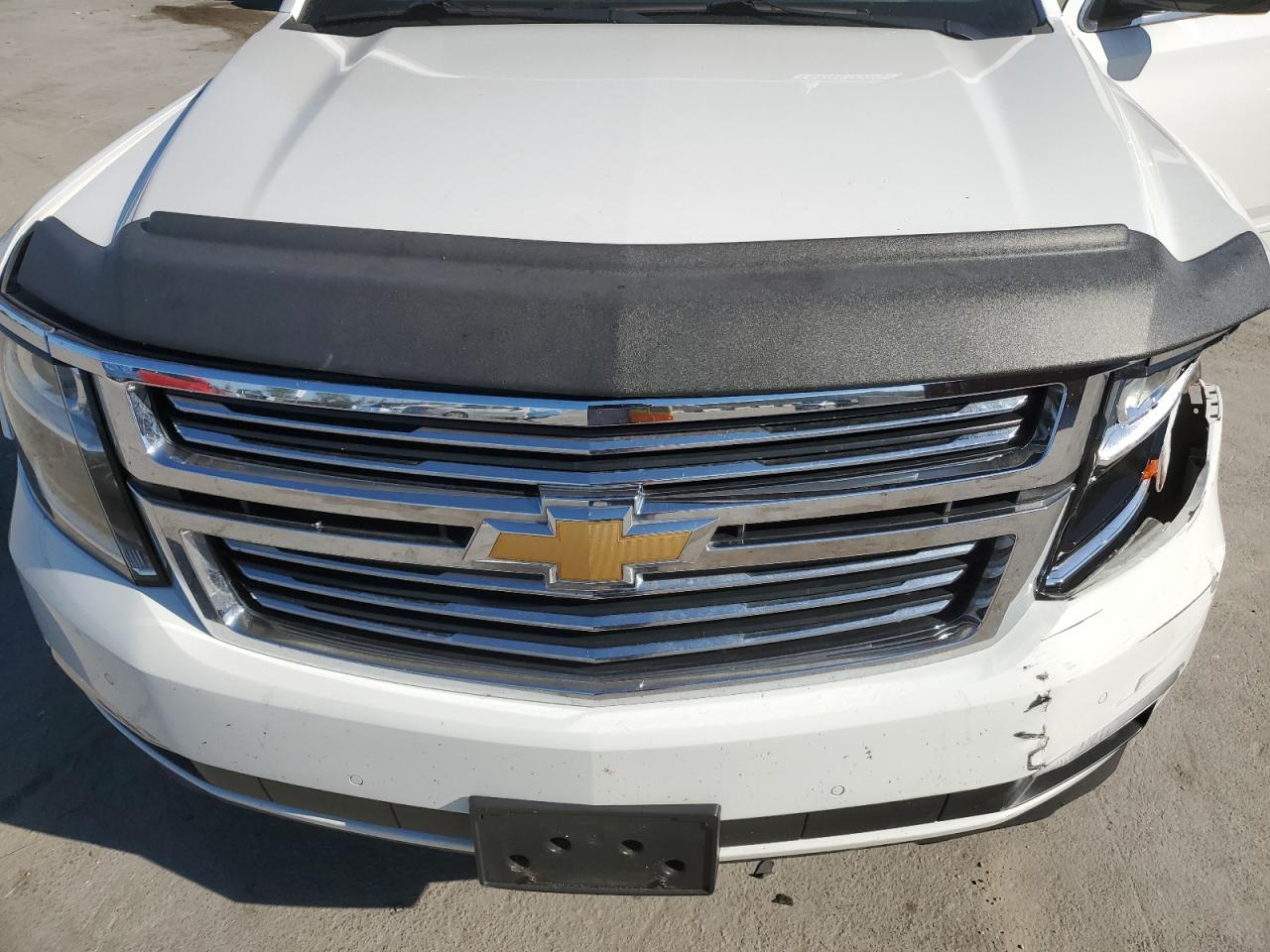 2015 Chevrolet Suburban - Image 13