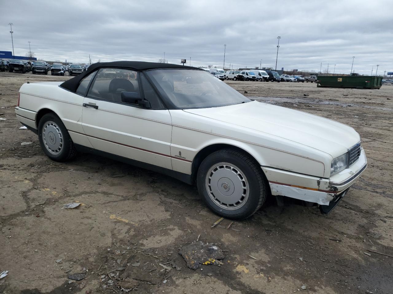 1990 Cadillac Allante - Image 4