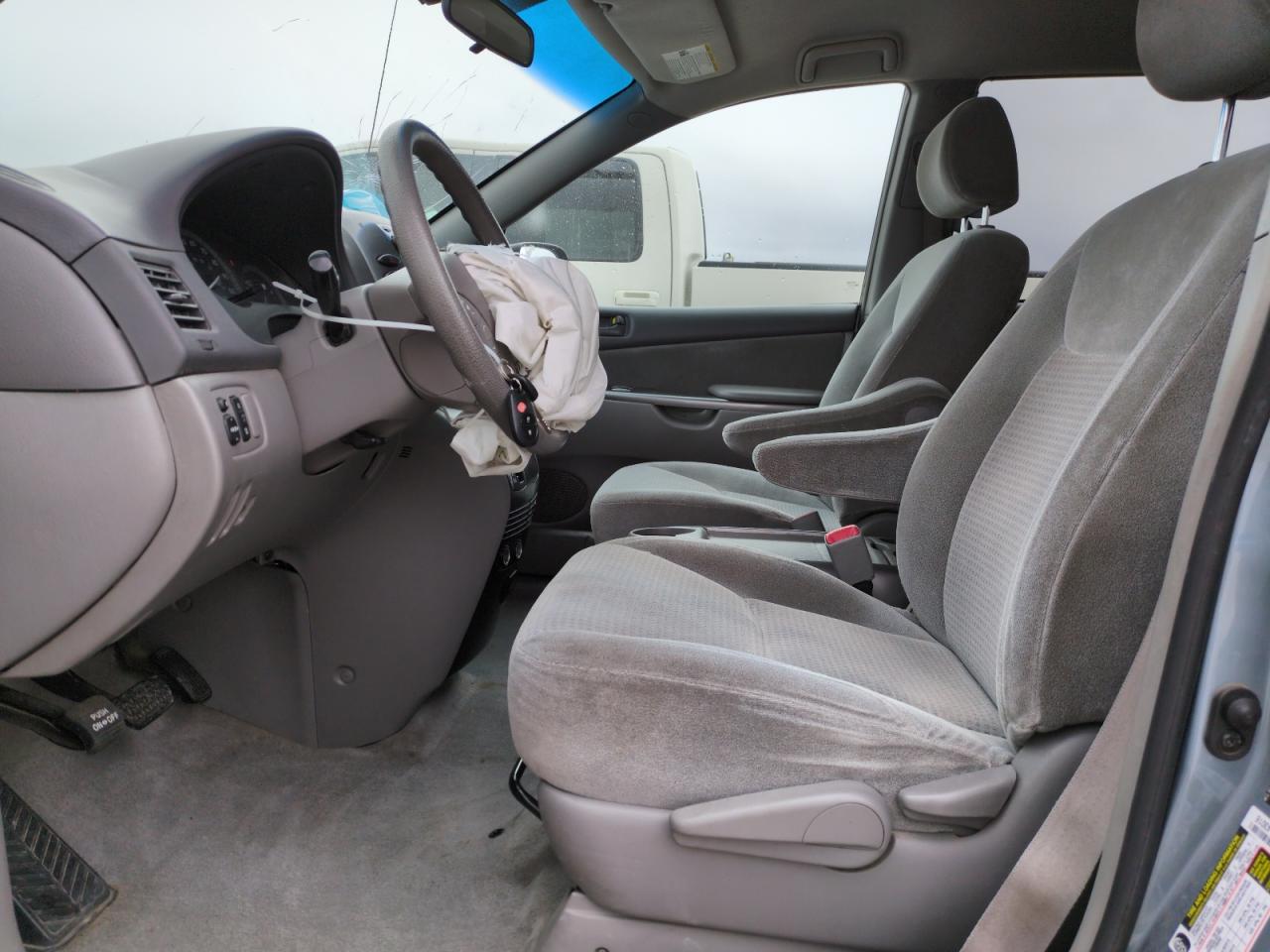 2008 Toyota Sienna - Image 7