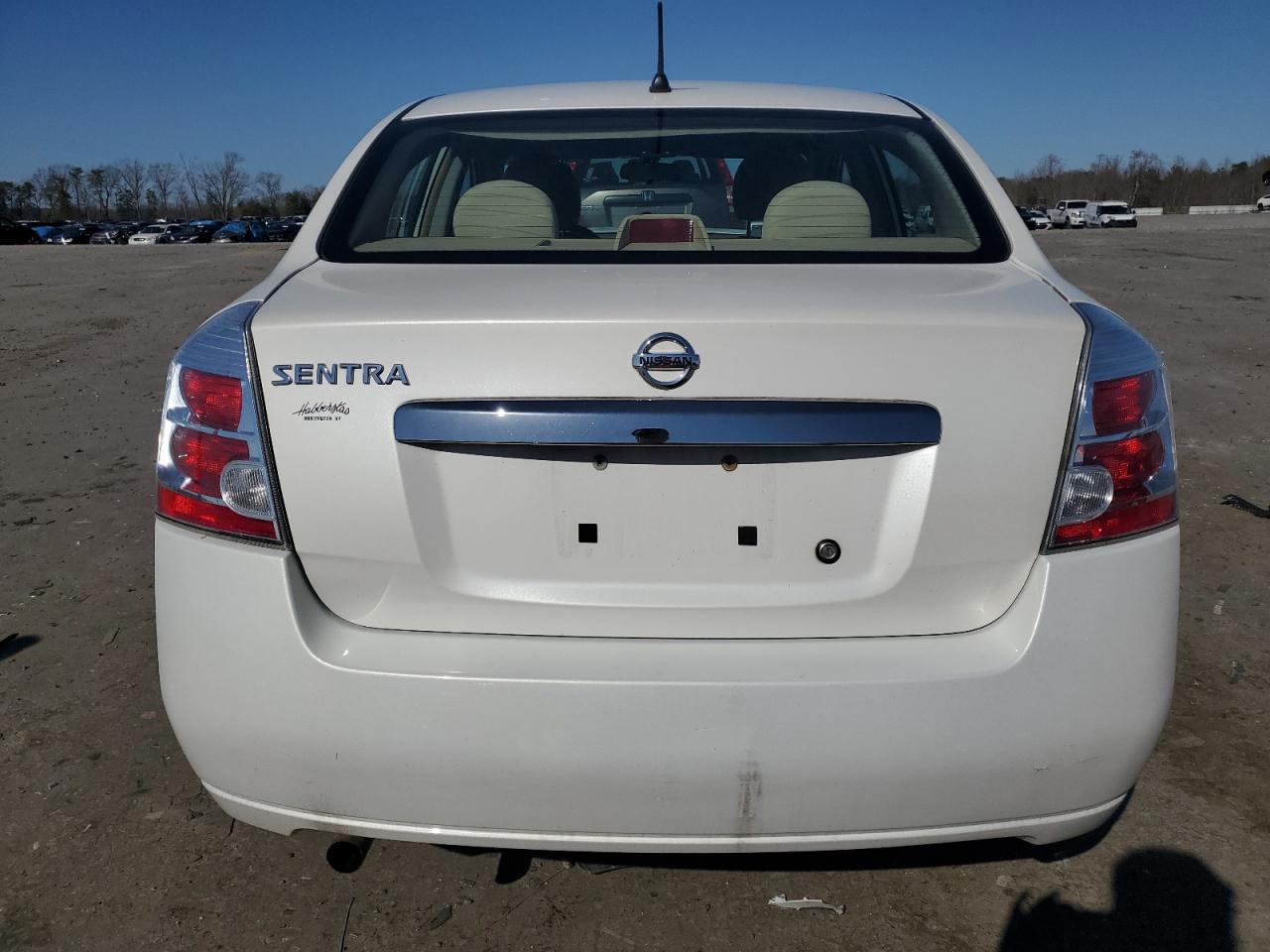 2010 Nissan Sentra - Image 6