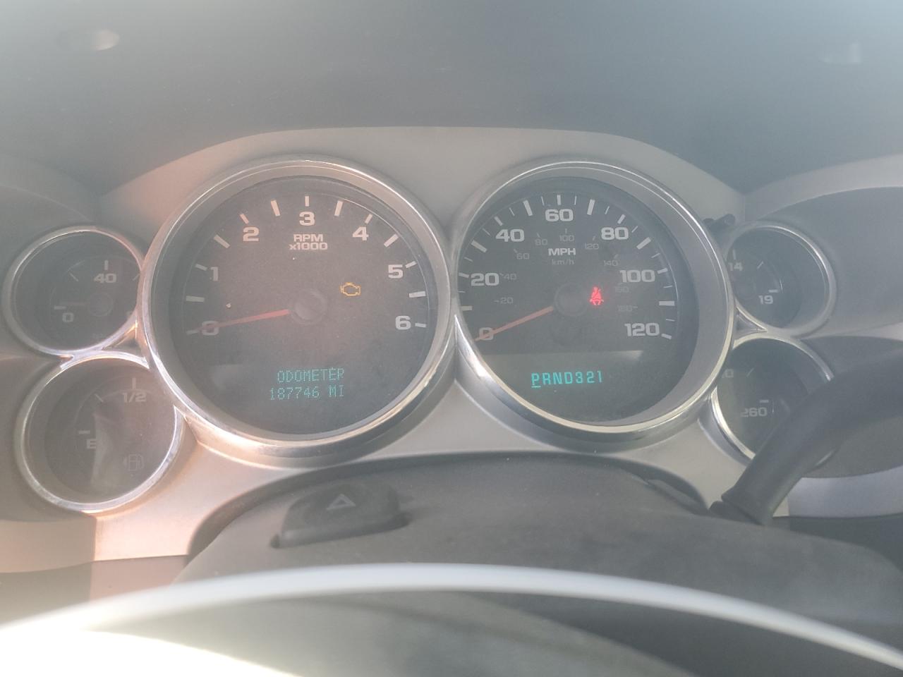 2007 Chevrolet Silverado - Image 9