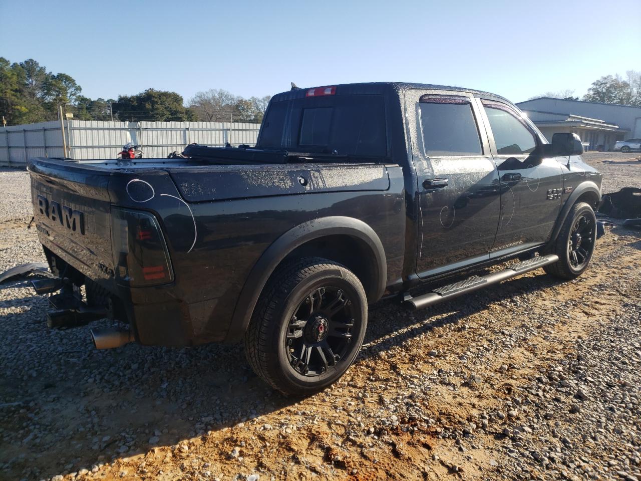 2016 RAM 1500 - Image 3
