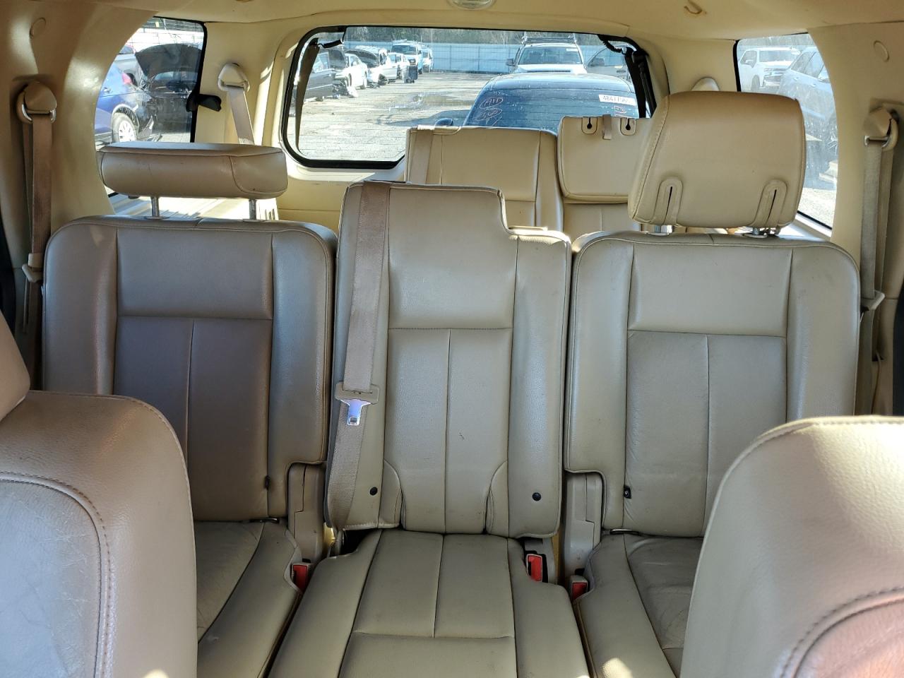 2010 Ford Expedition - Image 10