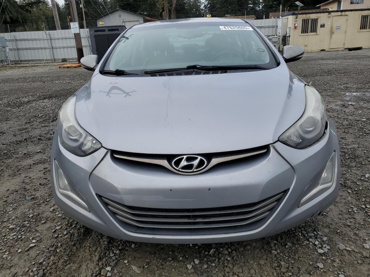 2016 Hyundai Elantra - Image 5