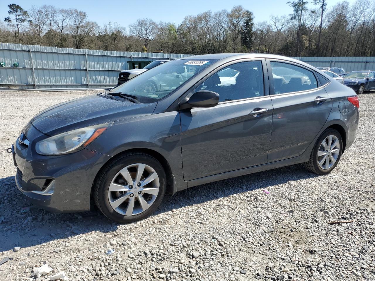 2012 Hyundai Accent Gls للبيع في Augusta، GA - Minor Dent/Scratches
