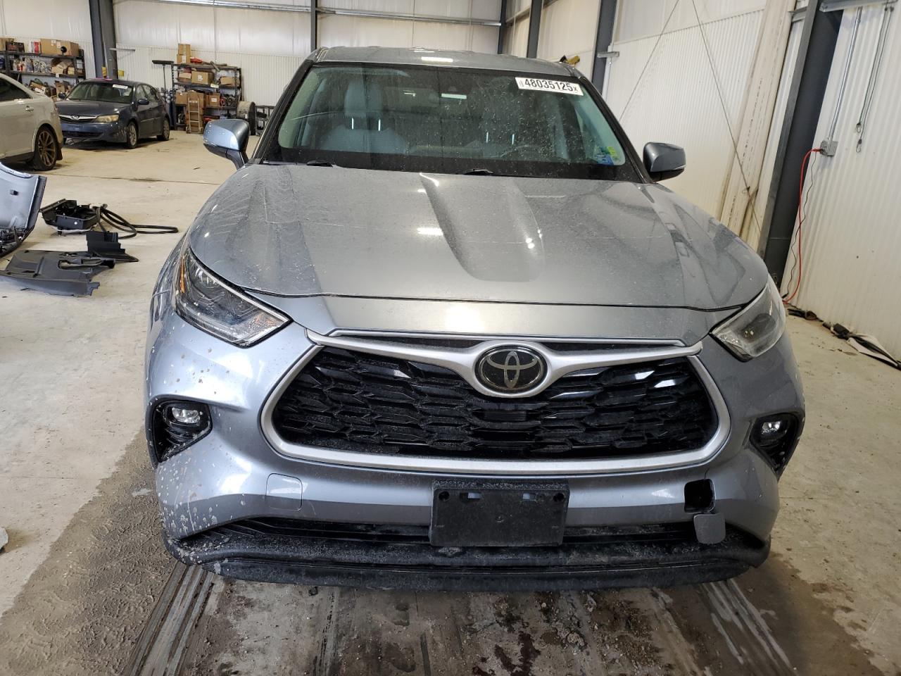 2021 Toyota Highlander - Image 5
