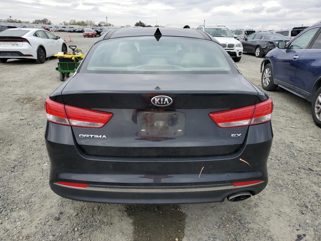 2017 Kia Optima - Image 6