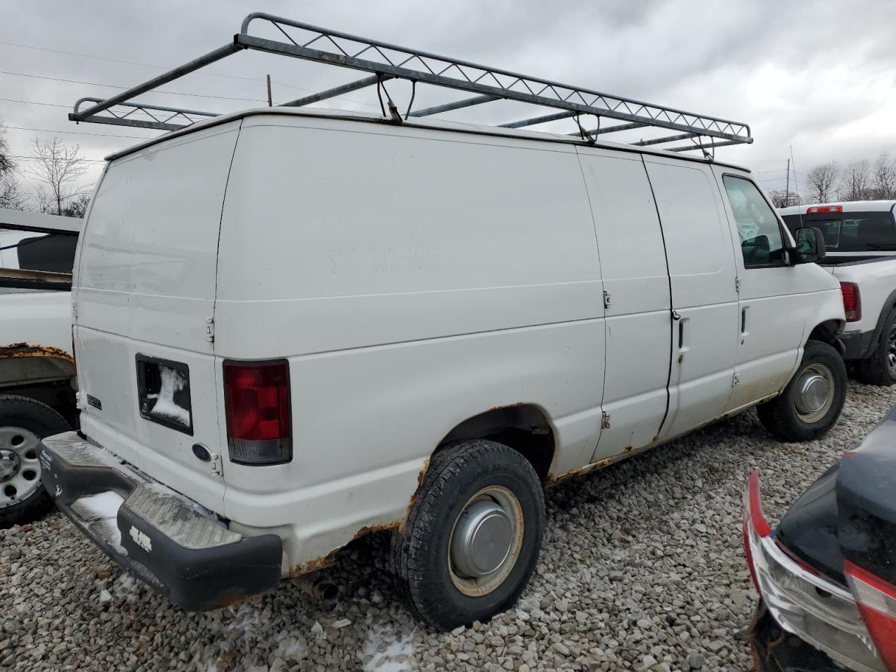 2003 Ford Econoline - Image 3