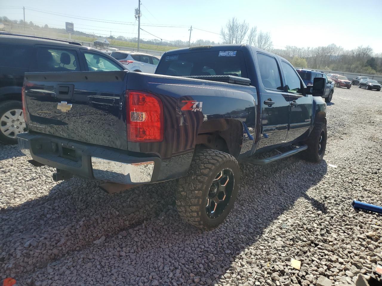 2011 Chevrolet Silverado - Image 3