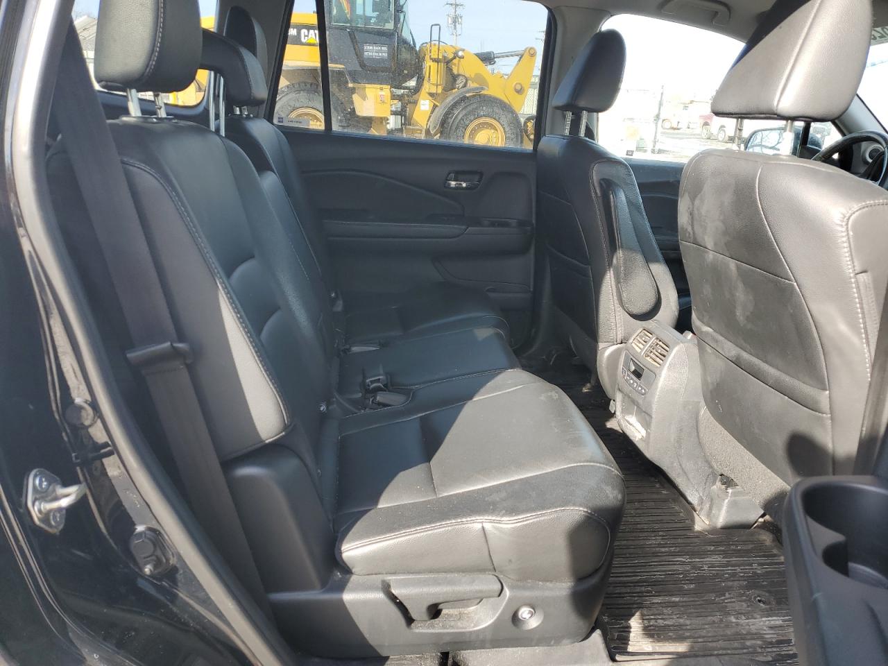 2017 Honda Pilot - Image 11