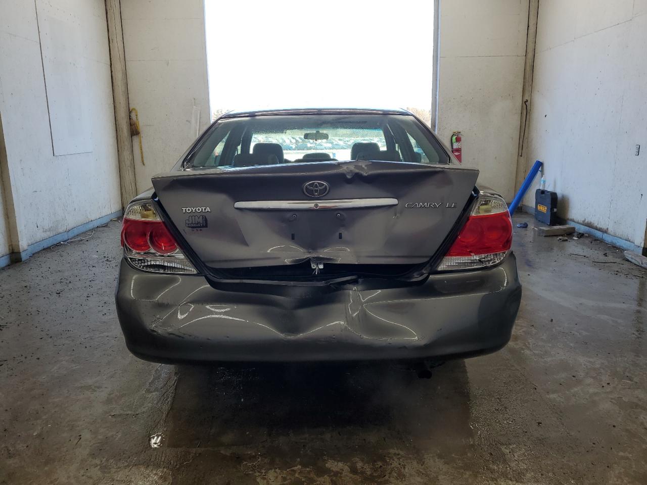 2005 Toyota Camry - Image 6