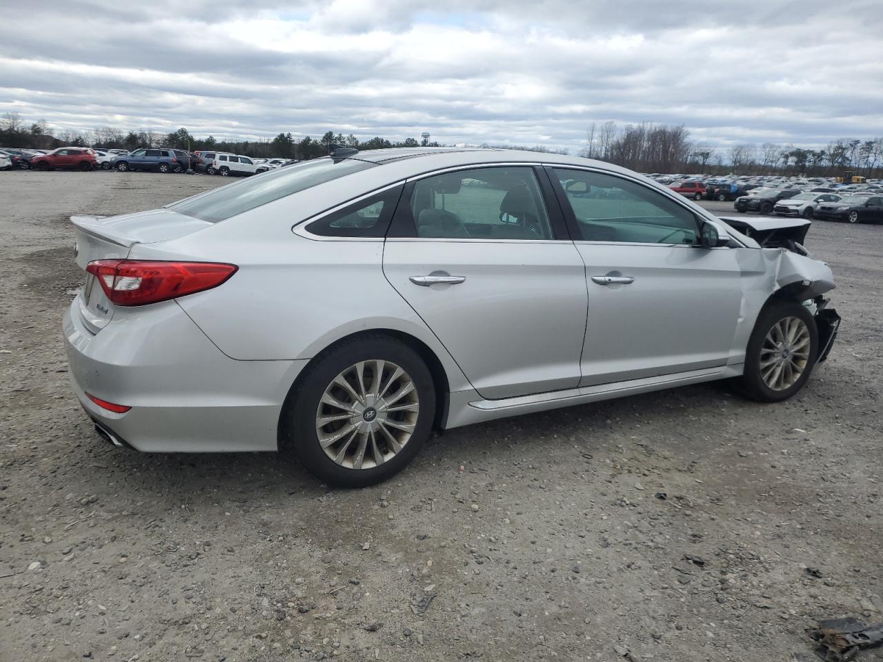 2015 Hyundai Sonata - Image 3