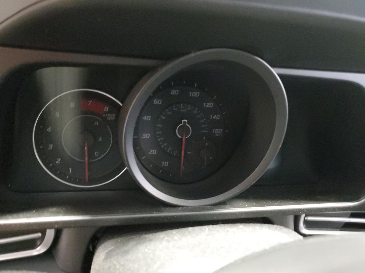 2023 Hyundai Elantra - Image 9