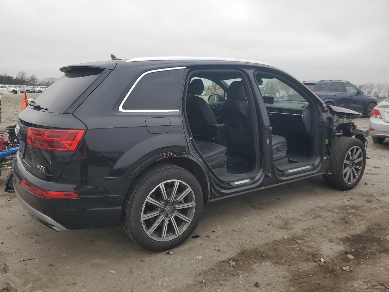 2017 Audi Q7 - Image 3