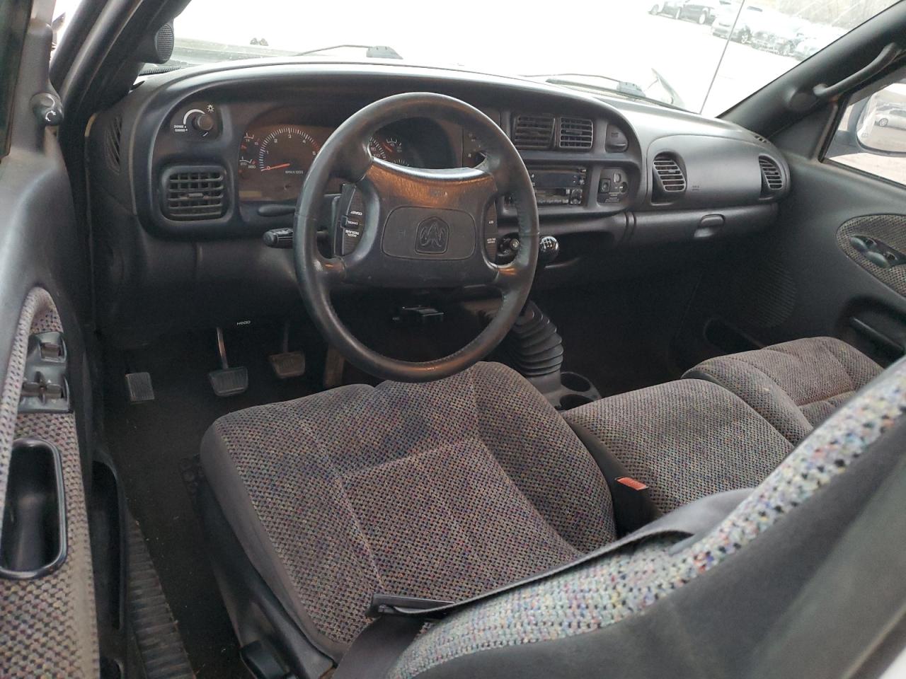 1998 Dodge RAM - Image 8