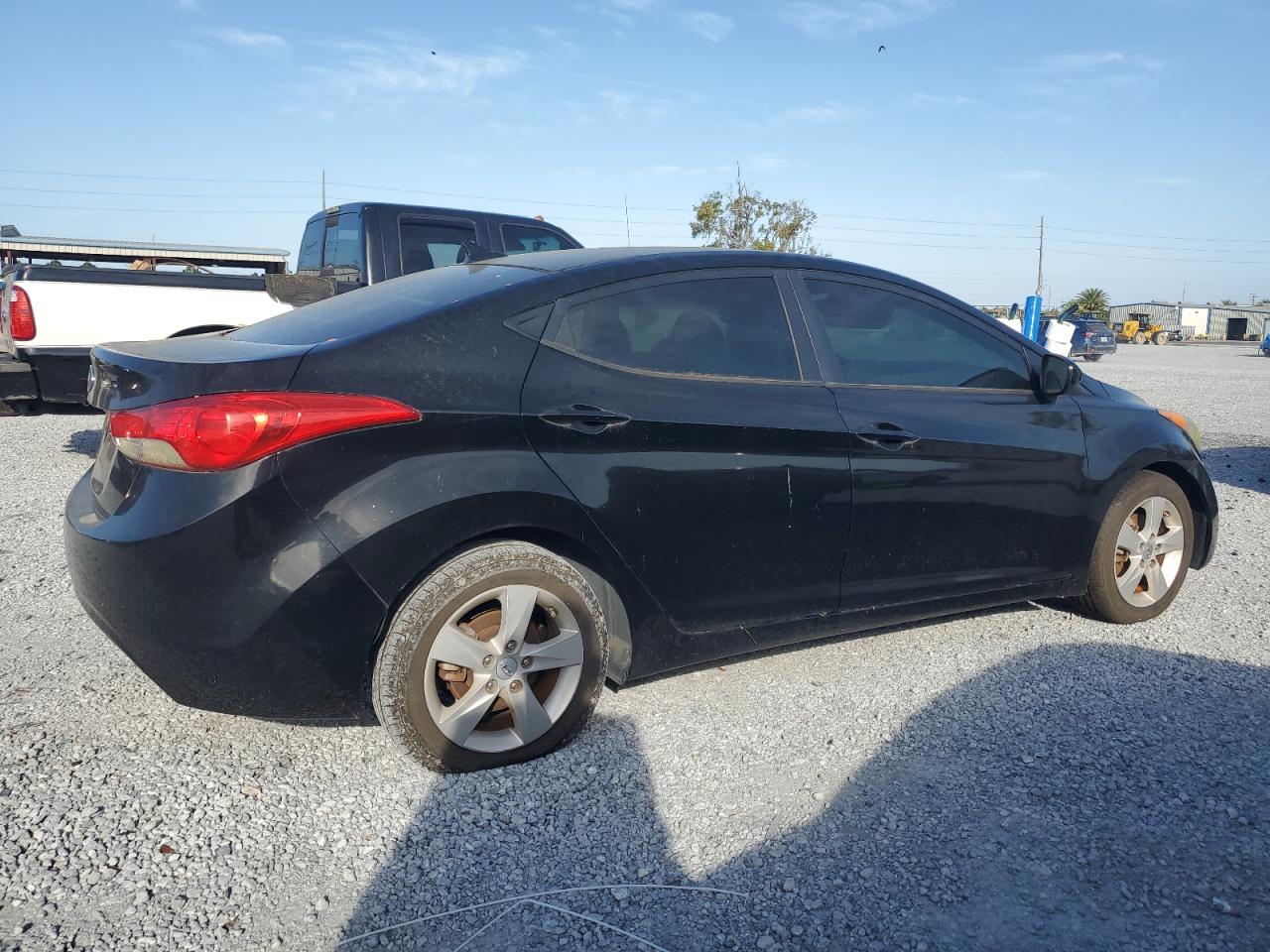 2011 Hyundai Elantra - Image 3