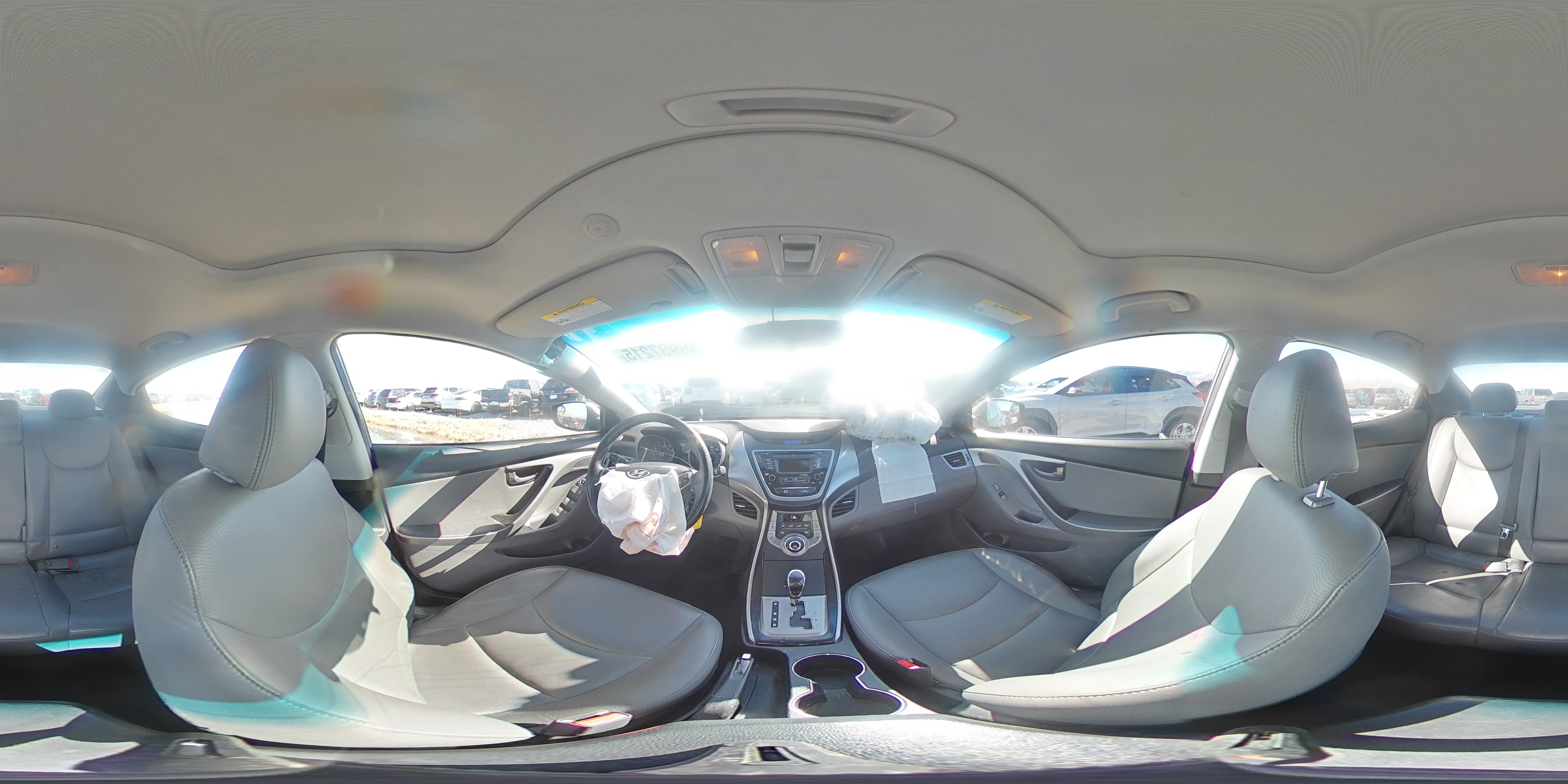 2013 Hyundai Elantra - Image 15