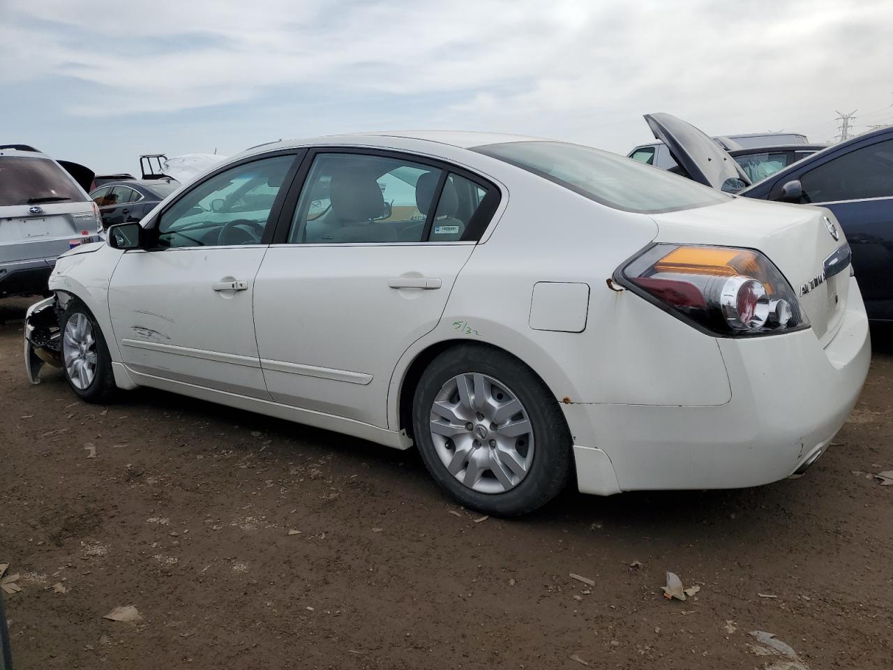 2011 Nissan Altima - Image 2