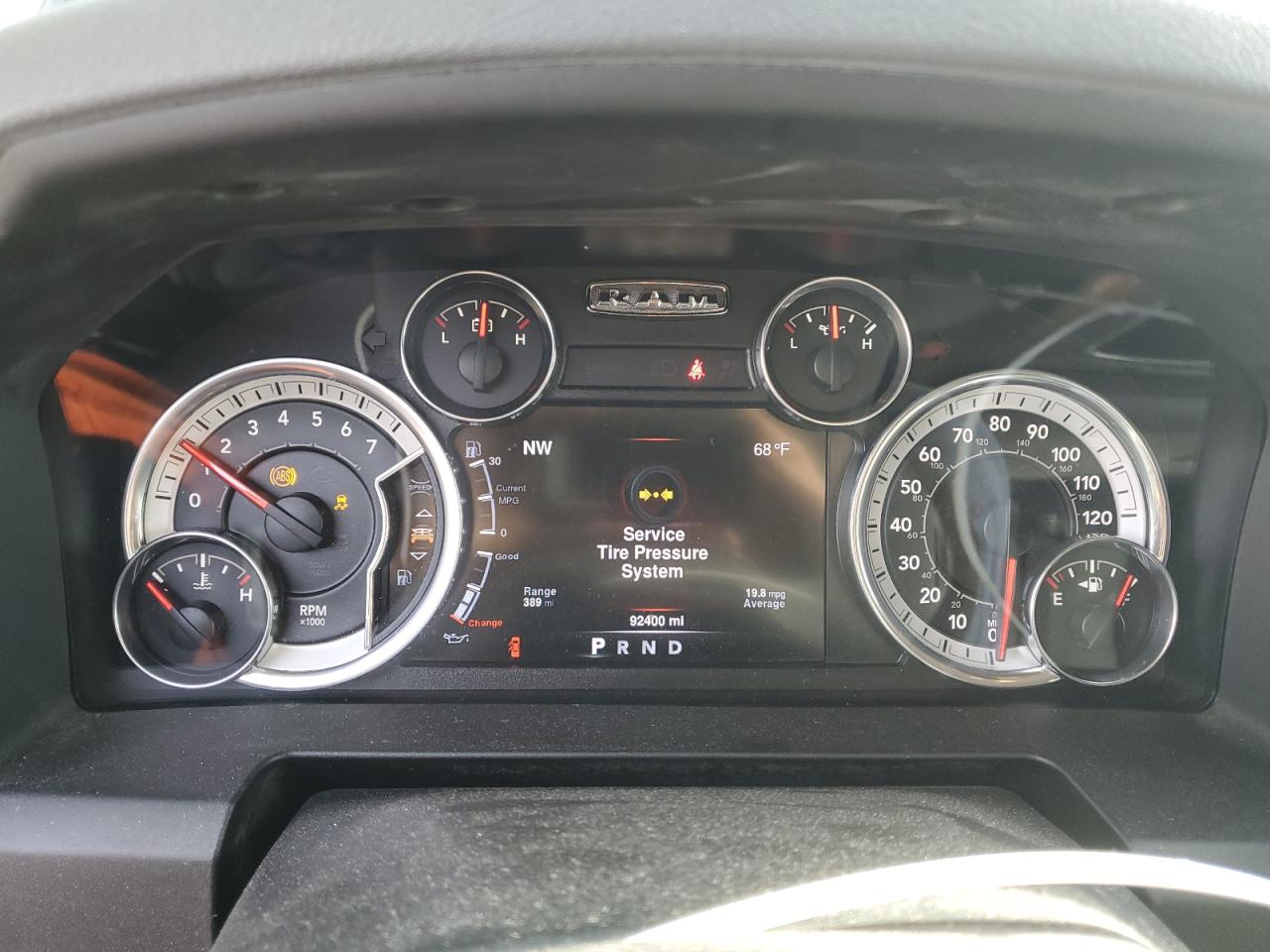 2016 RAM 1500 - Image 9