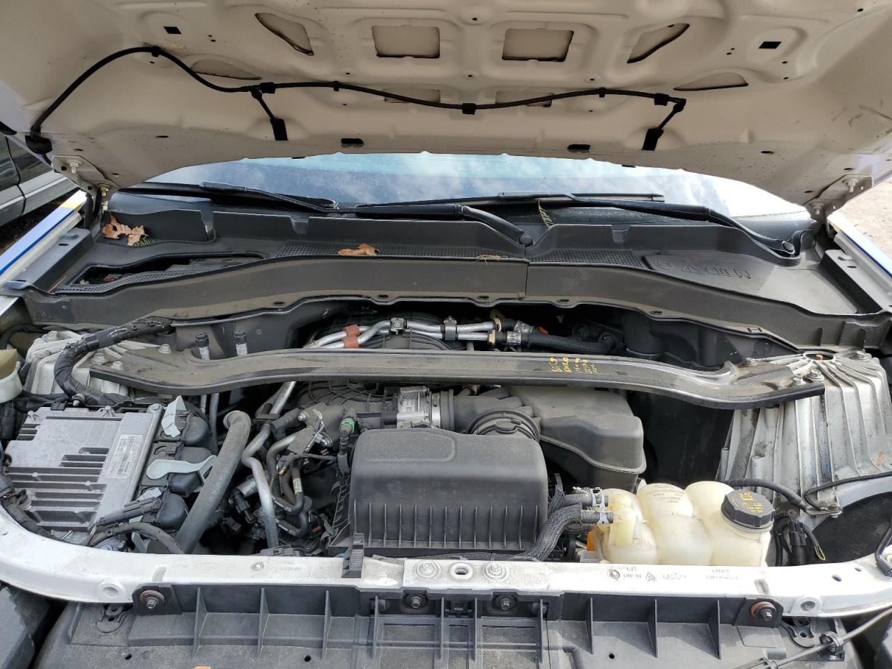 2022 Ford Explorer - Image 12