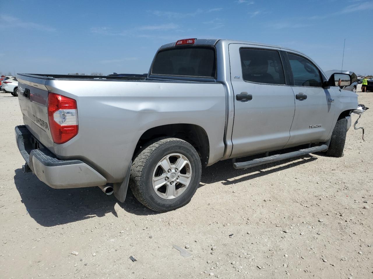 2016 Toyota Tundra - Image 3