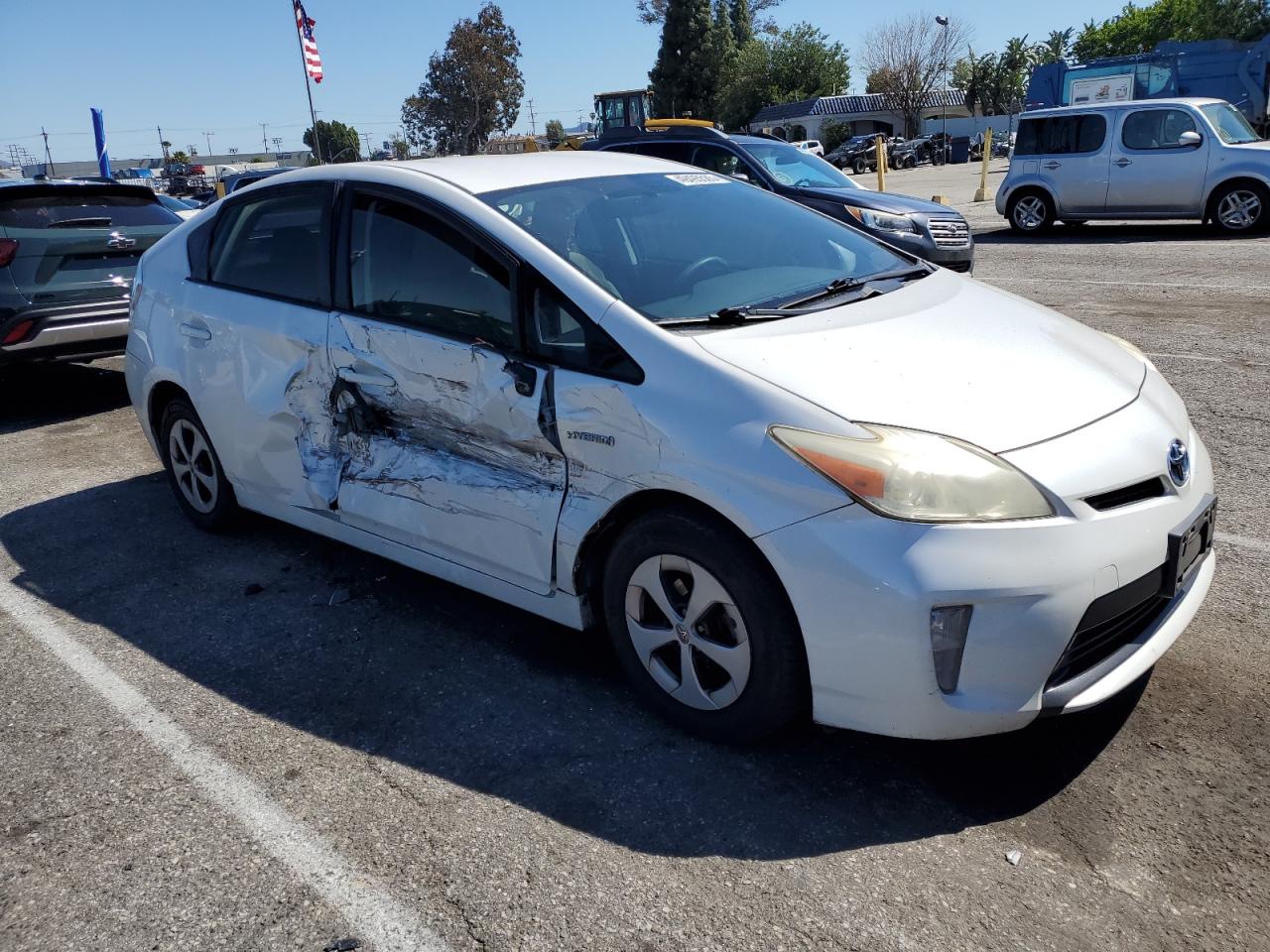 2013 Toyota Prius - Image 4