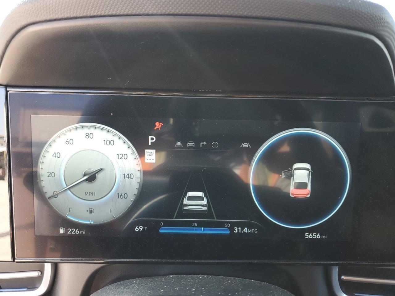 2024 Hyundai Elantra - Image 9
