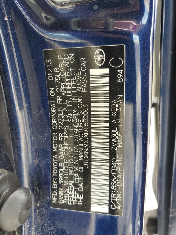 2013 Toyota Prius - Image 15