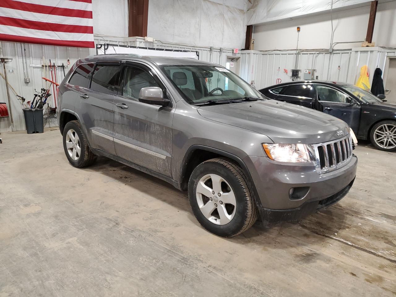 2012 Jeep Grand Cherokee - Image 4