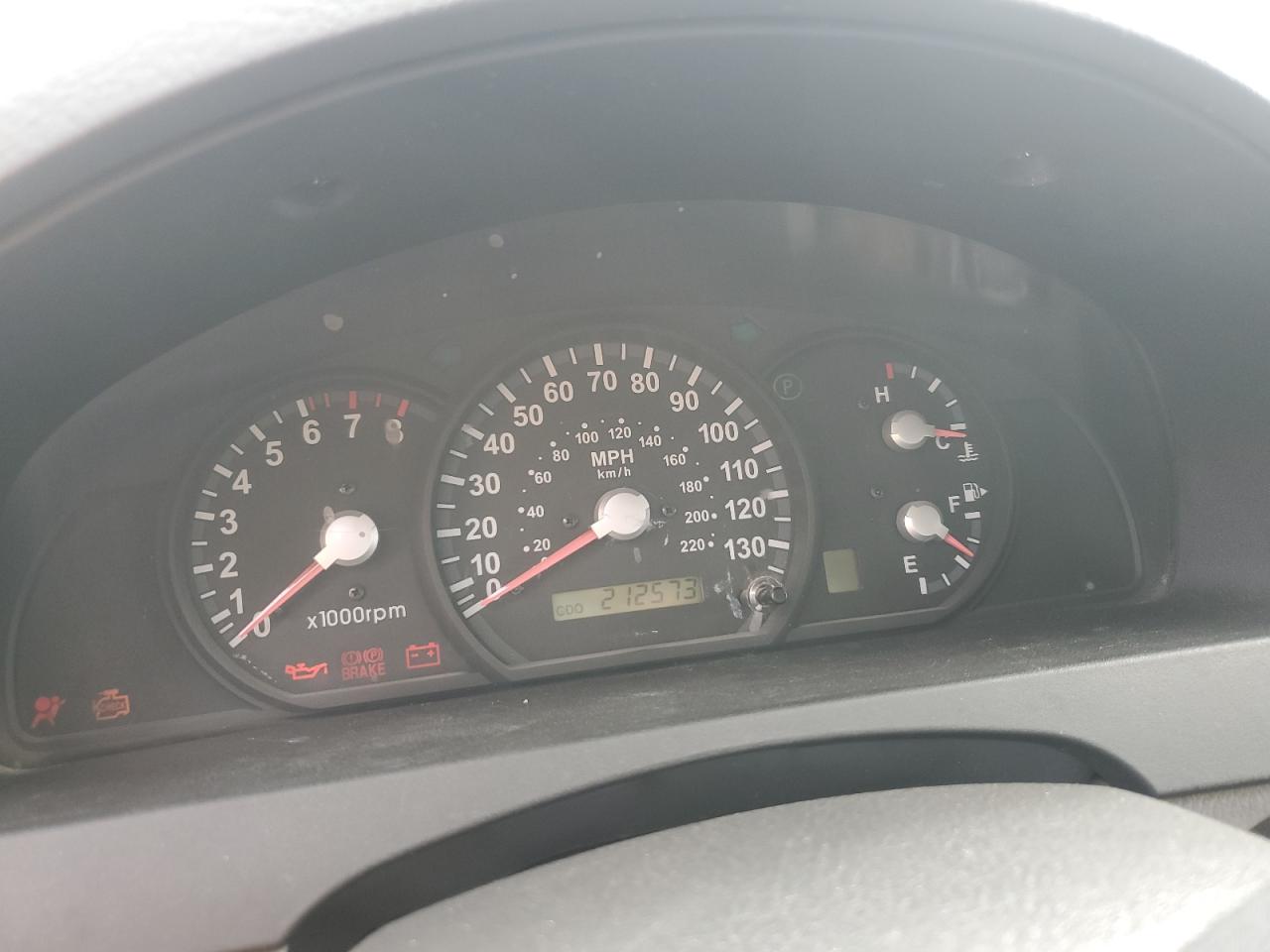 2005 Kia Sorento - Image 9
