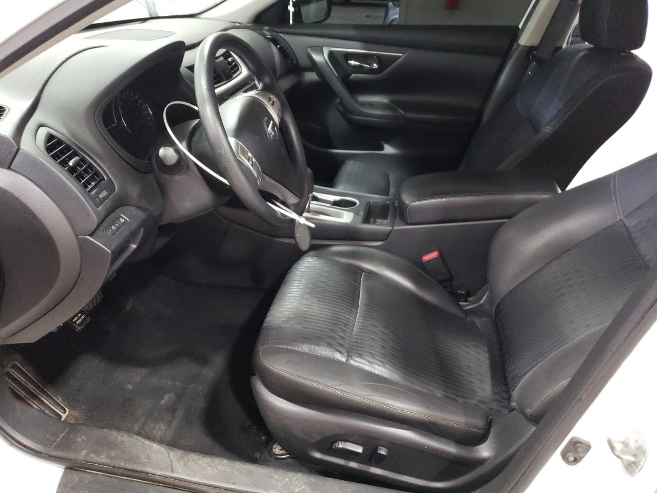 2017 Nissan Altima - Image 7