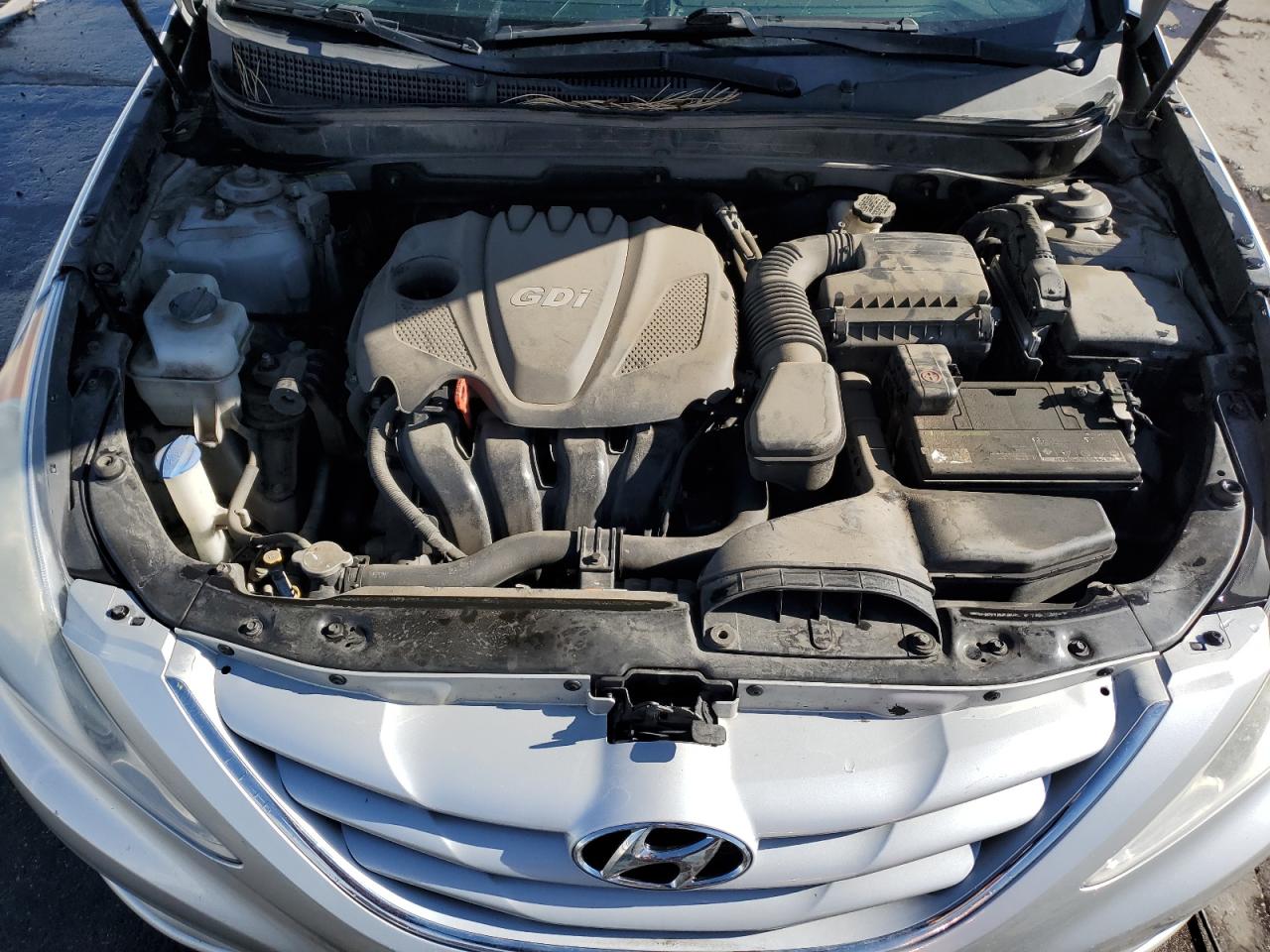 2013 Hyundai Sonata - Image 11