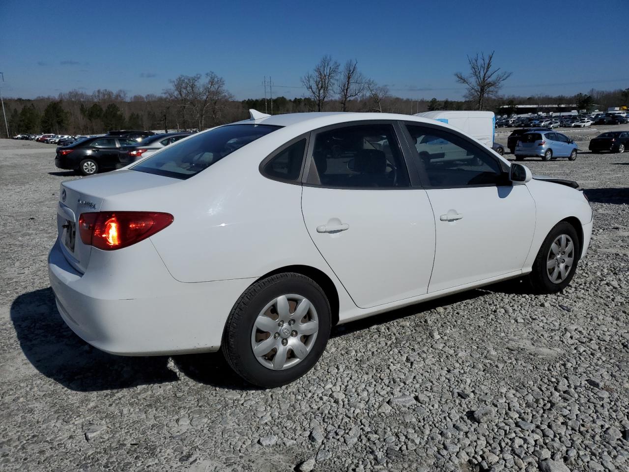 2009 Hyundai Elantra - Image 3