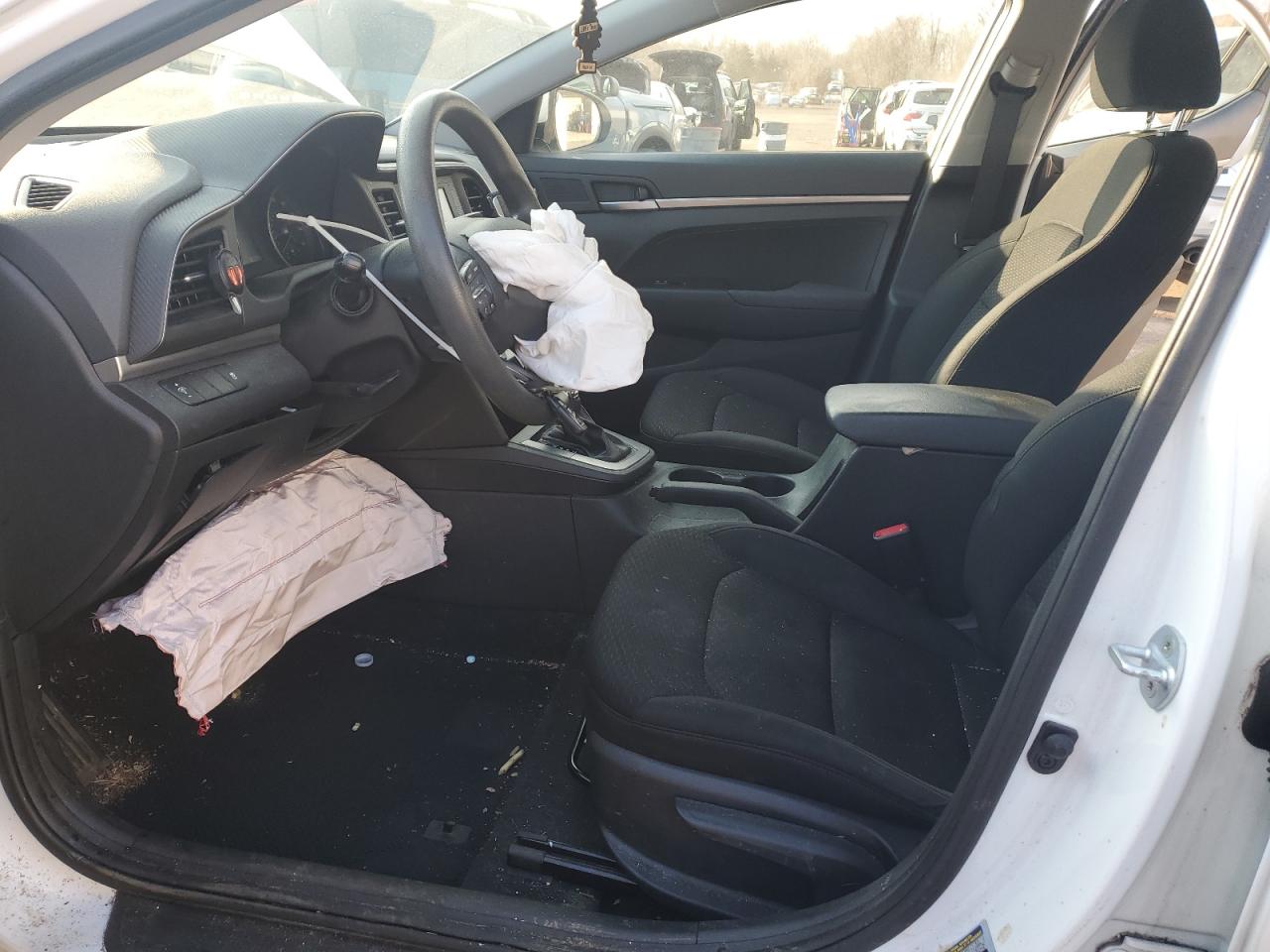 2019 Hyundai Elantra - Image 7