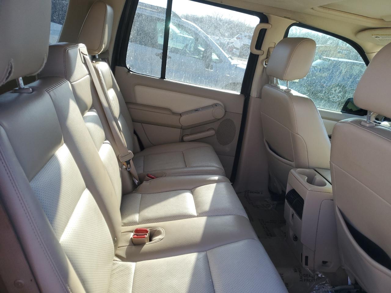 2006 Mercury Mountaineer - Image 12