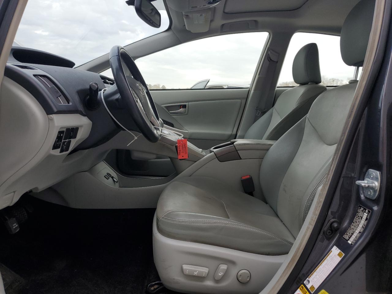 2015 Toyota Prius - Image 7