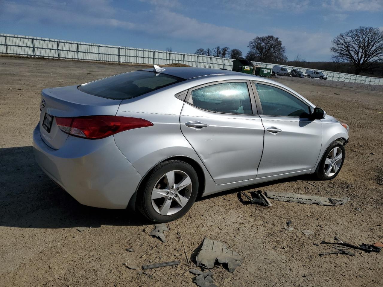 2013 Hyundai Elantra - Image 3