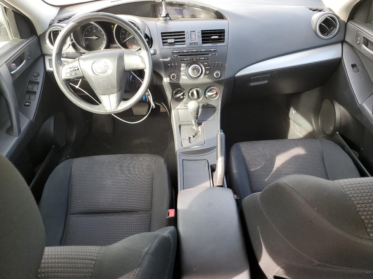 2012 Mazda 3 - Image 8